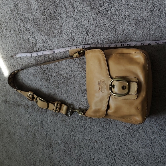 Tan Coach Shoulder Bag Purse - Picture 10 of 17